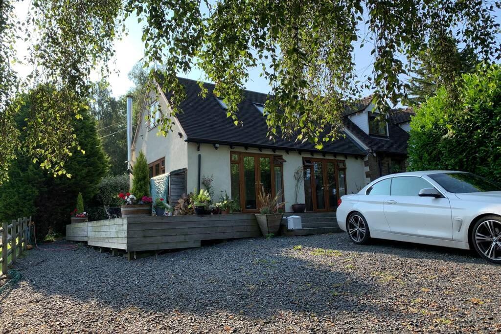 Cleobury Mortimer Holly Cottage, 2 Bed House, Sleeps 6 מראה חיצוני תמונה