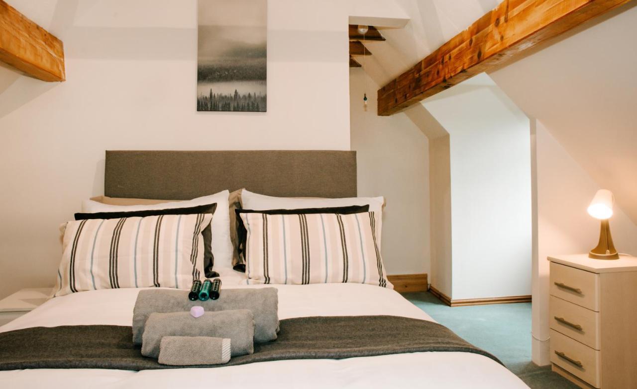 Cleobury Mortimer Holly Cottage, 2 Bed House, Sleeps 6 מראה חיצוני תמונה